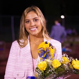 Meet your Posher, Ava